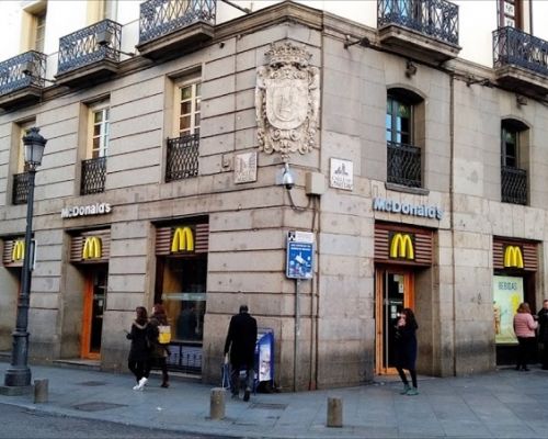 Insonorizacion-Restaurante-Mc Donald